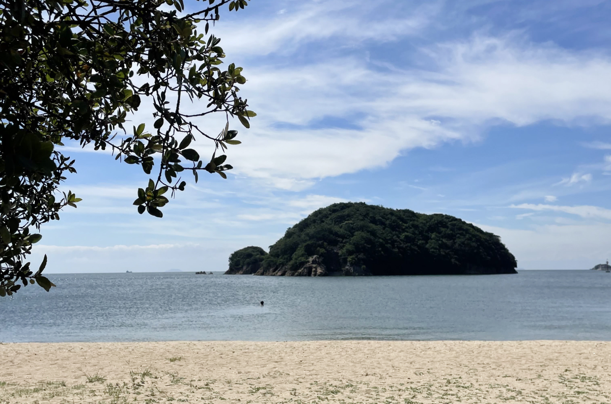 海と島の画像